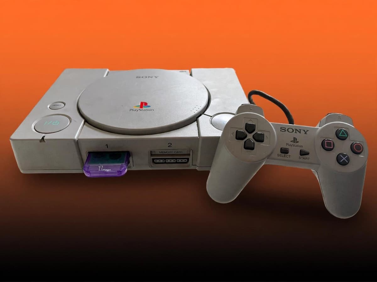 Sony PlayStation 1 SCPH-7502 – Console grise avec manette et câbles